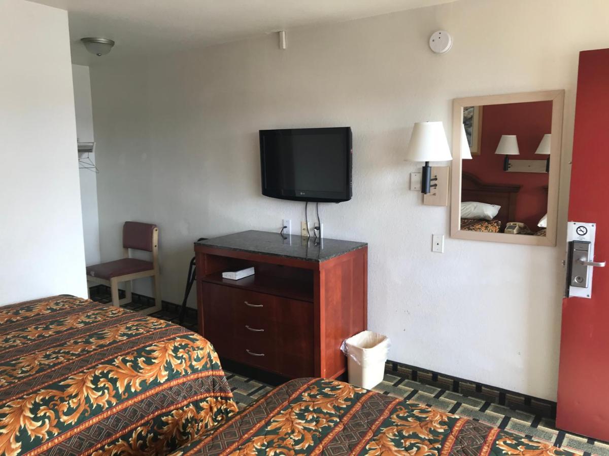 Travel Inn Ґрінсборо Екстер'єр фото